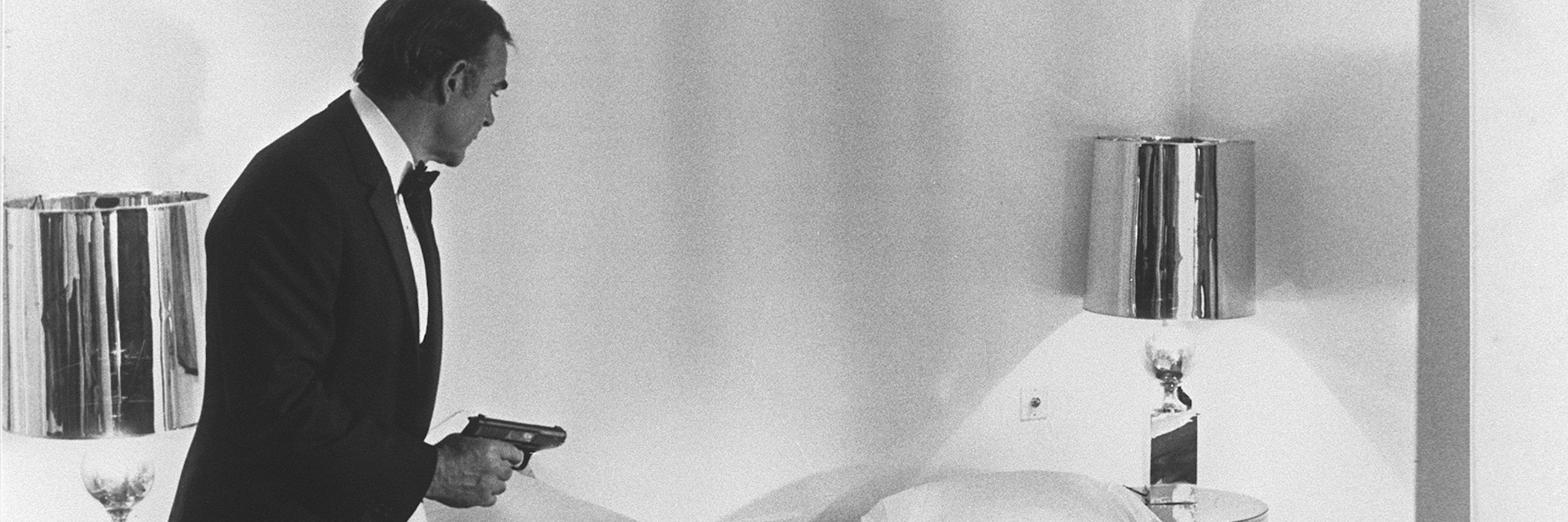 Mit der Pistole jagte James Bond im Auftrage ihrer Majestät einst Dr. No.