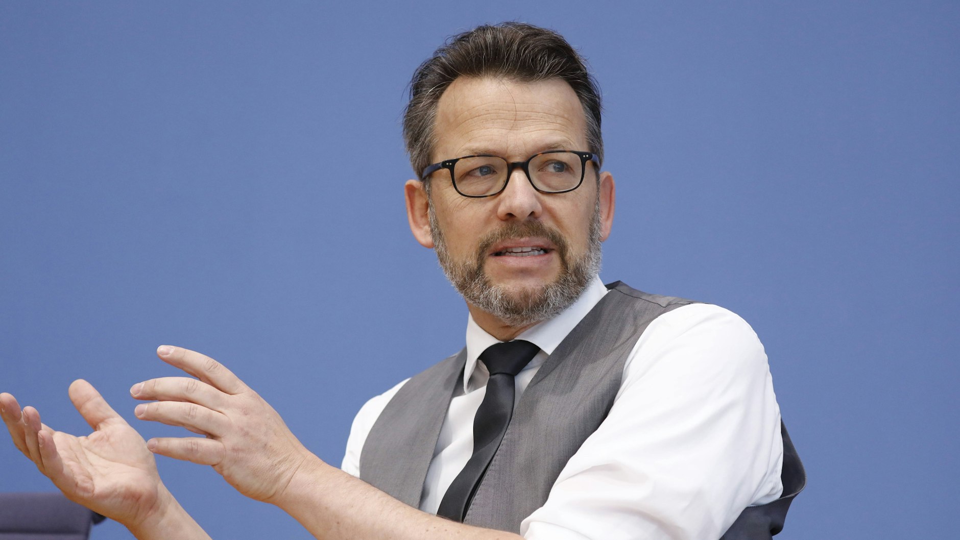 FDP-Haushaltspolitiker Otto Fricke sieht die Krisenpolitik des Bundes kritisch.