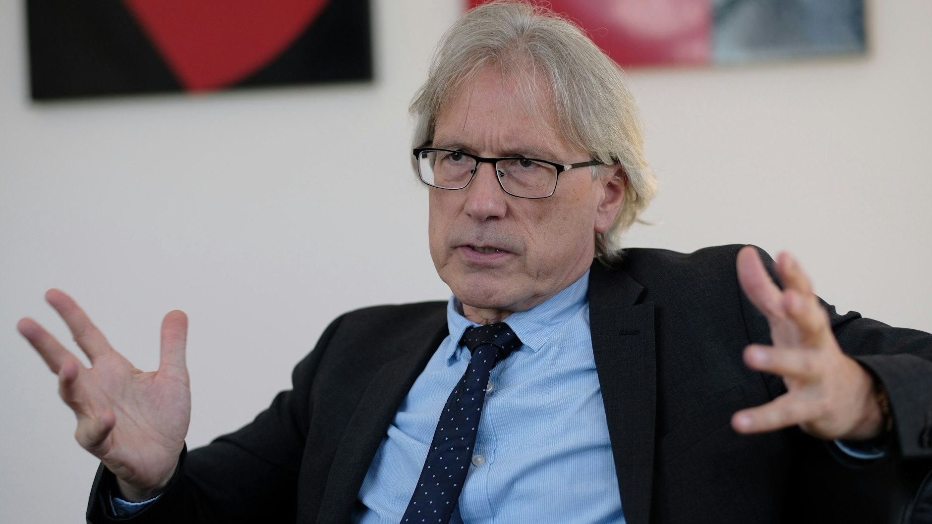 „Geld ist da, aber es bleibt zu lange liegen“, sagt Berlins Finanzsenator Matthias Kollatz (SPD).<br><br>