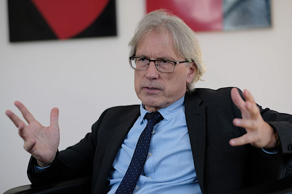 „Geld ist da, aber es bleibt zu lange liegen“, sagt Berlins Finanzsenator Matthias Kollatz (SPD).<br><br>