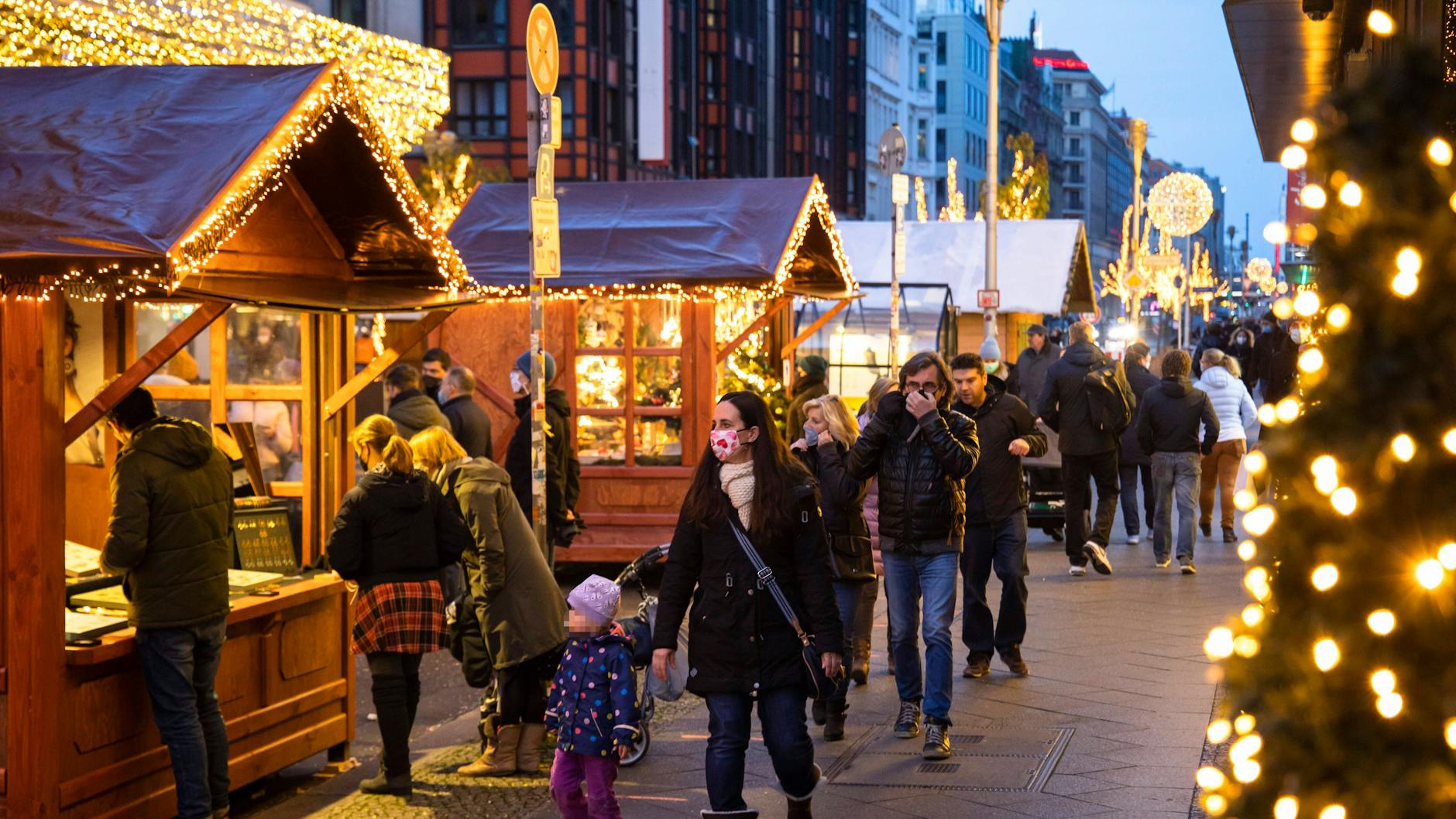 Berlin's reduced range of Christmas markets this year are still managing to look cosy despite corona.