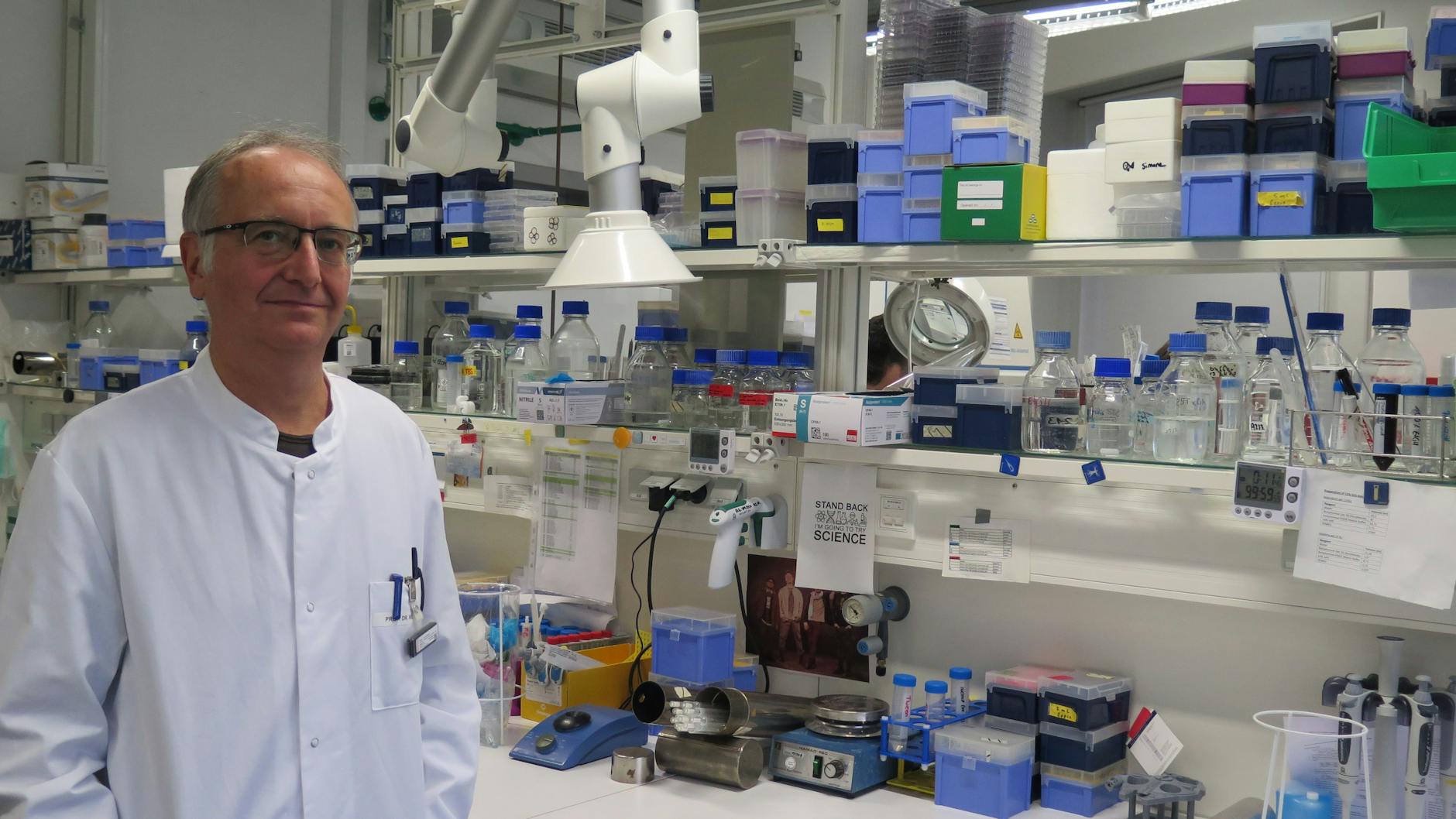 Friedemann Weber leitet das Institut für Virologie an der Universität Gießen.