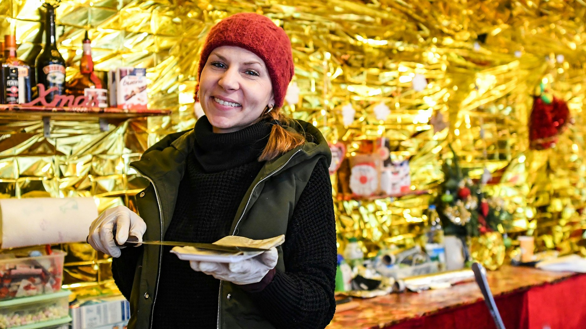 Jennifer Weiß (35)  verkauft Crêpes und Waffeln.