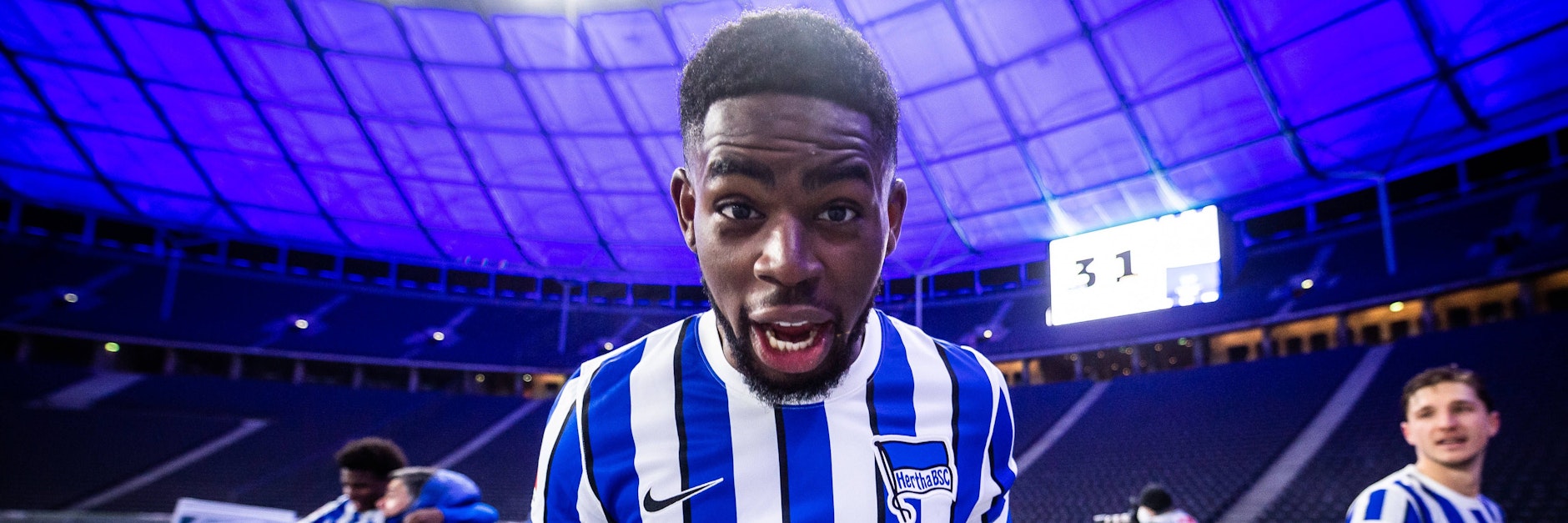 Freut sich über den Derbysieg und sein gelungenes Comeback: Herthas Verteidiger Jordan Torunarigha (23).