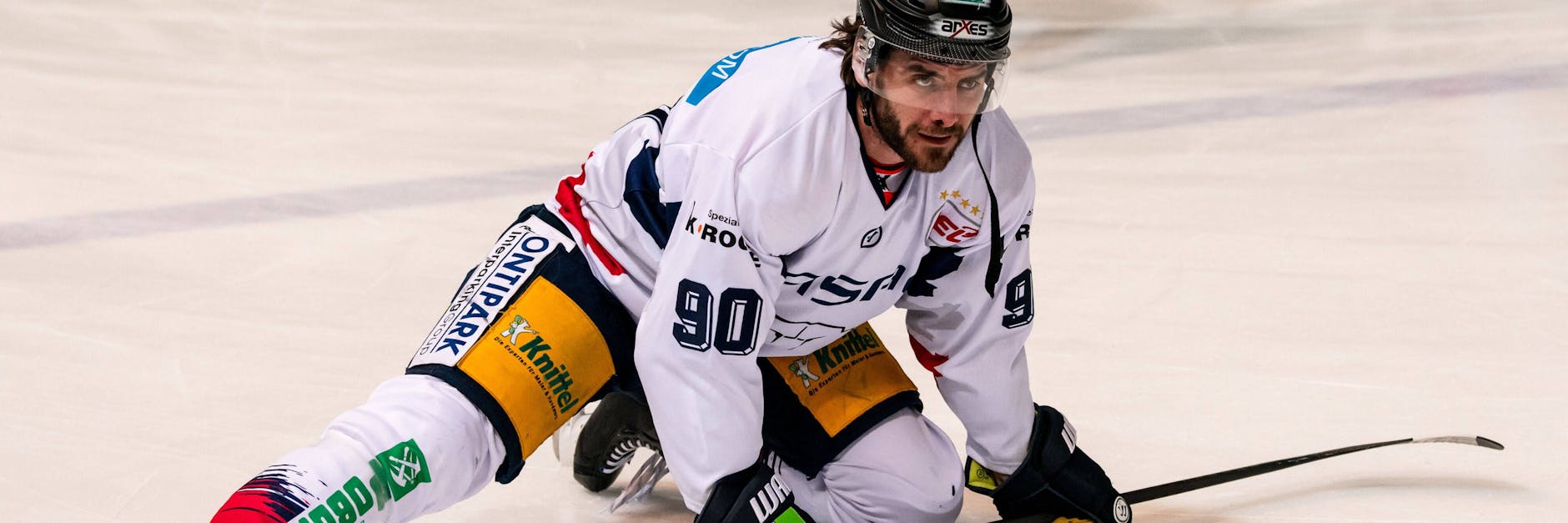 Mit seiner Rolle in Berlin war Constantin Braun nicht mehr zufrieden und lässt sich nach Krefeld verleihen.