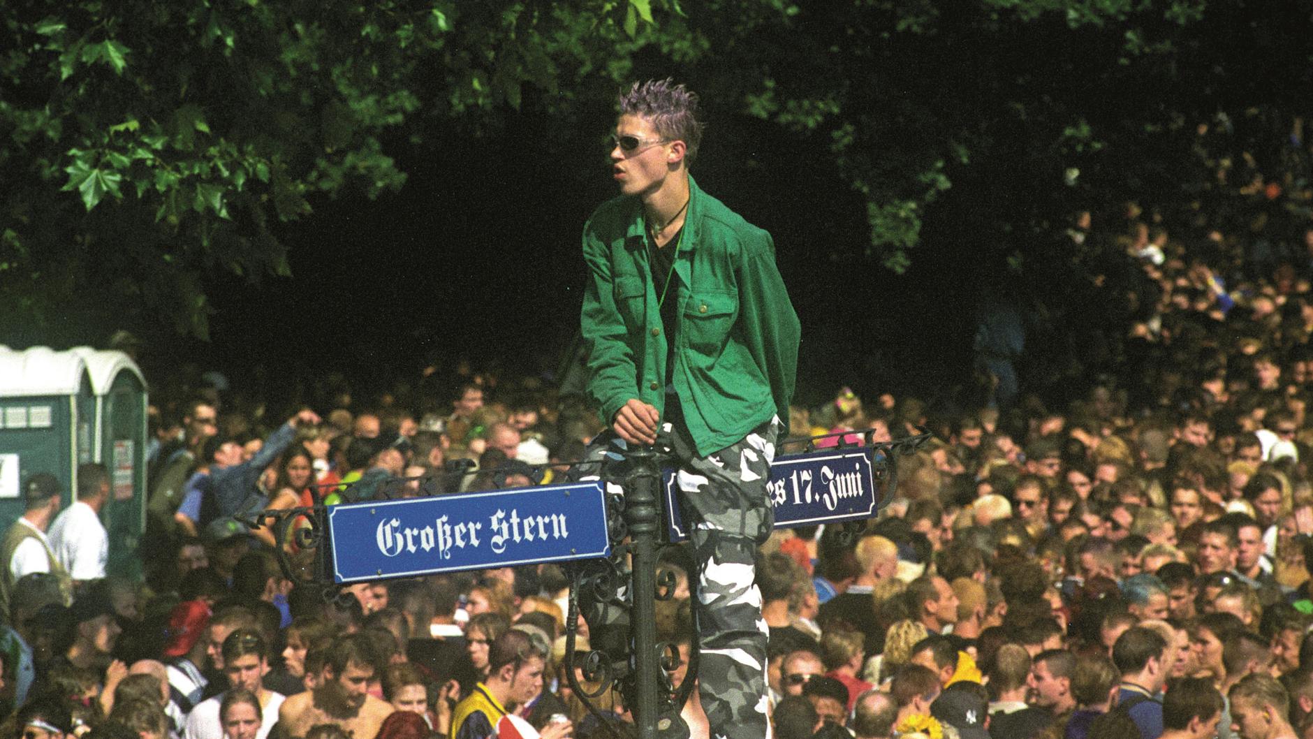 Aufstieg zu den Sternen der Straßenevents. Loveparade 1994–2003.