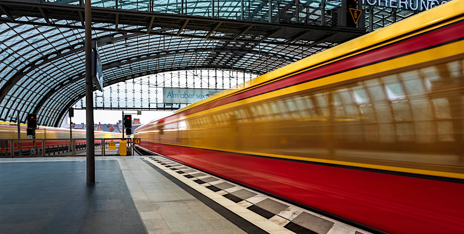 Eine S-Bahn im Berliner Hauptbahnhof. Die Linien, die hier verlaufen, gehören zum Teilnetz Stadtbahn. Auch die Nord-Süd-Strecken gehören zur Ausschreibung.&nbsp;&nbsp;