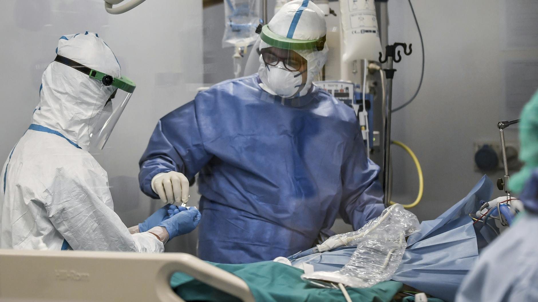 Wie Ärzte in der Corona-Krise über Leben und Tod entscheiden