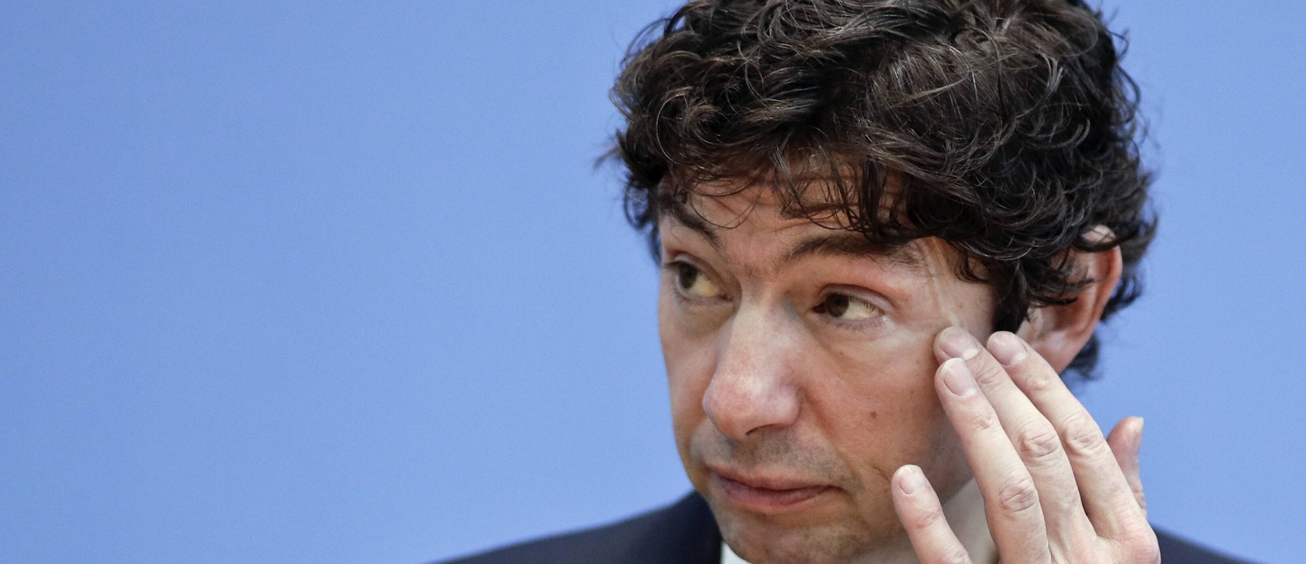 Eine vom Charité-Chefvirologen Christian Drosten verantwortete Corona-Studie führt zu einem Wissenschaftler-Streit.