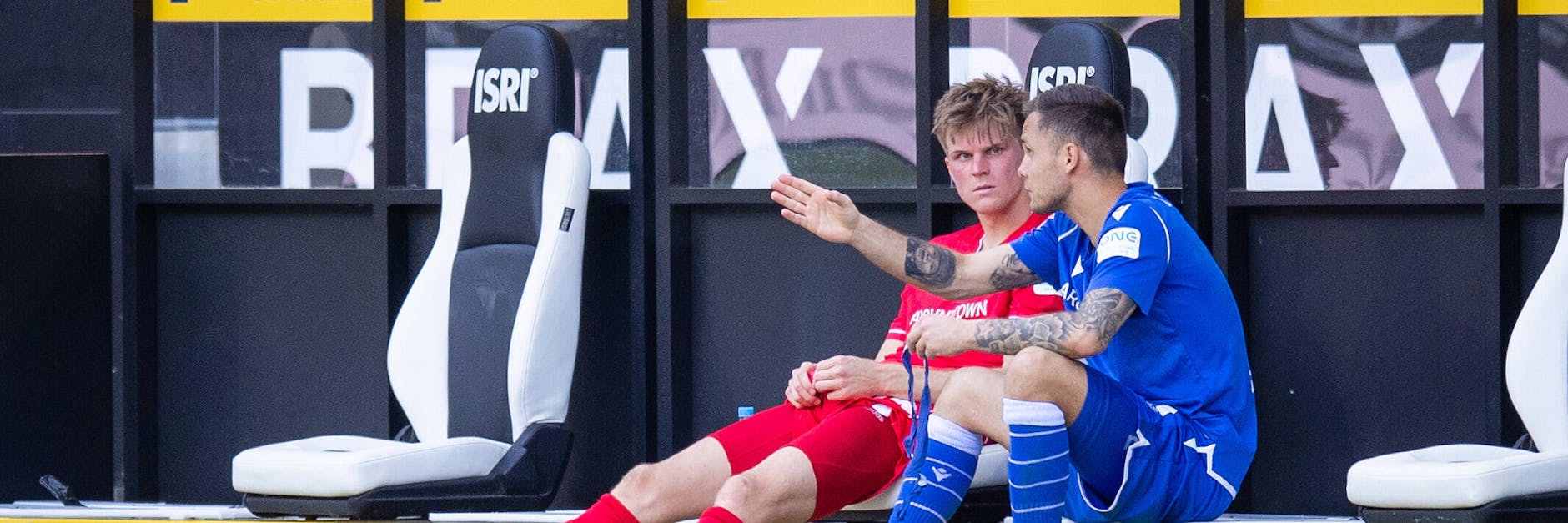 Enttäuschung pur bei Union Marius Bülter und Rafal Gikiewicz nach dem 1:4 in Mönchengladbach.