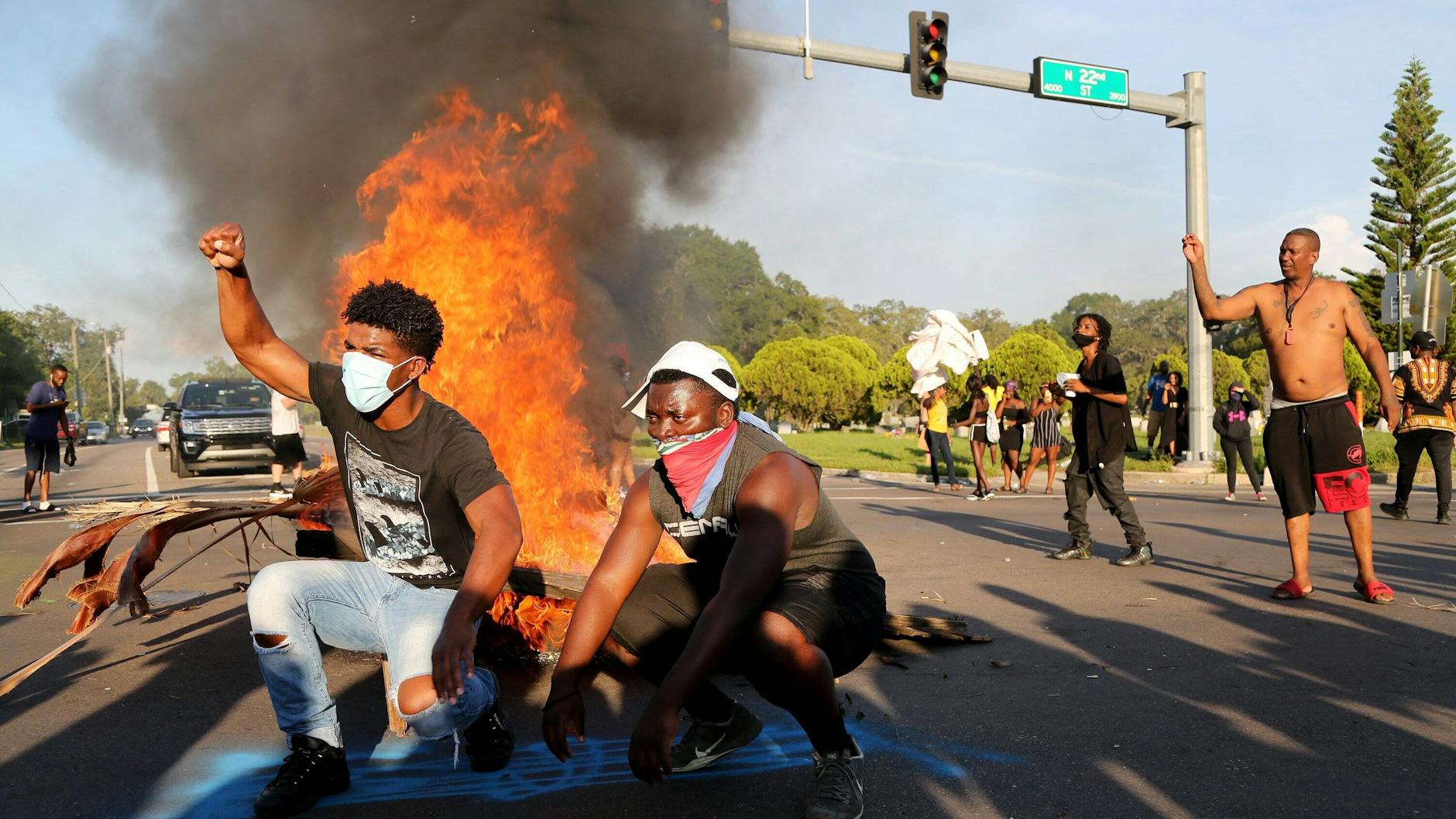 Demonstranten auf den Straßen in Tampa, Florida. 