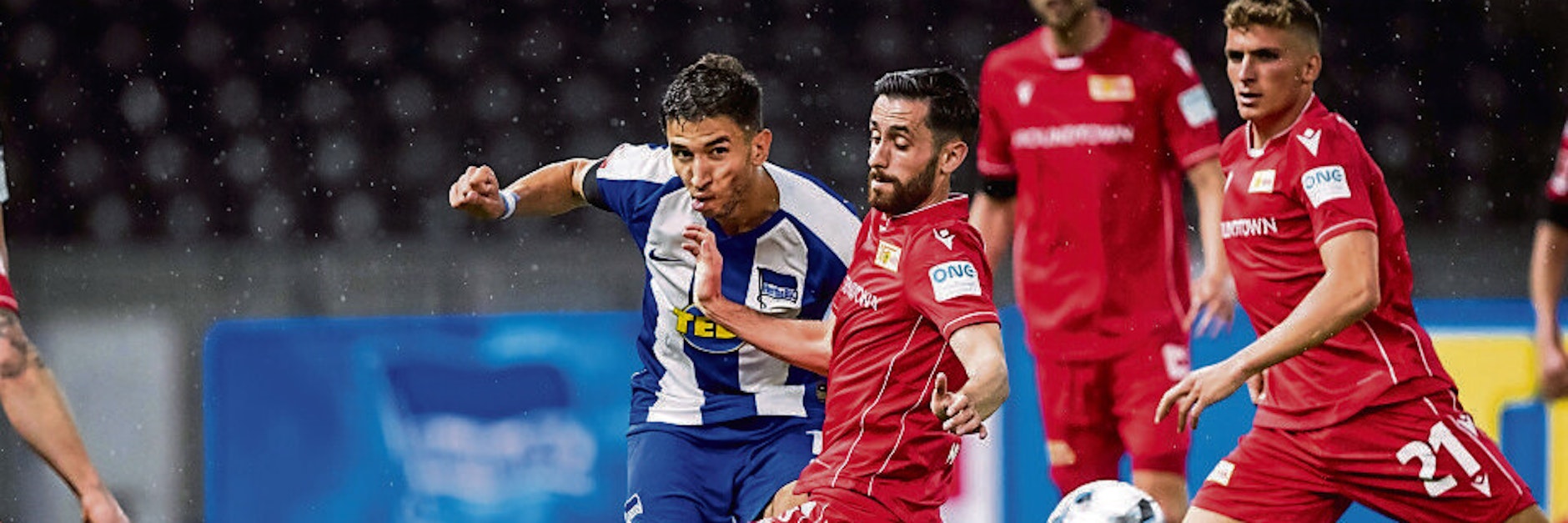 Berlins Nummer 1? Wirtschaftlich ist das die Hertha. Und sportlich setzten sich Marko Grujic & Co. deutlich gegen Yunus Malli und seine eisernen Kollegen durch. Doch am Ende könnten die Köpenicker sogar vor den Blau-Weißen in der Abschlusstabelle landen. 
