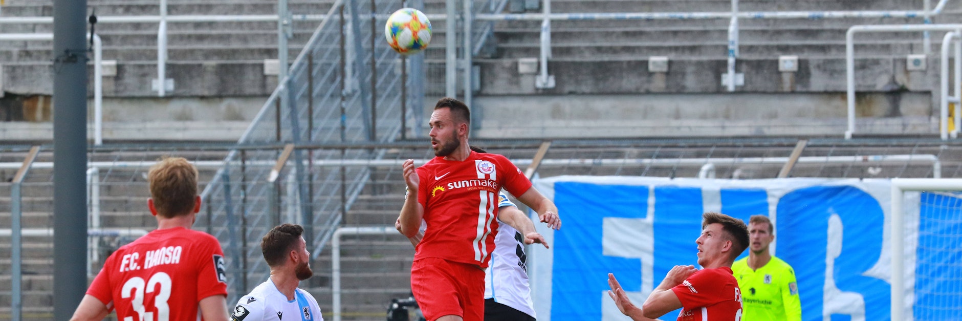 Fühlt sich da oben wohl: Hansa-Stürmer&nbsp;Pascal Breier (28) kam zuletzt nur als Joker zum Einsatz, traf aber auch bei 1860 München.&nbsp;