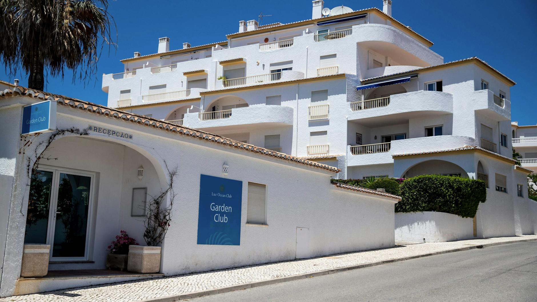 Aus dieser Ferienanlage in Portugal verschwand Madeleine McCann im Mai 2007.