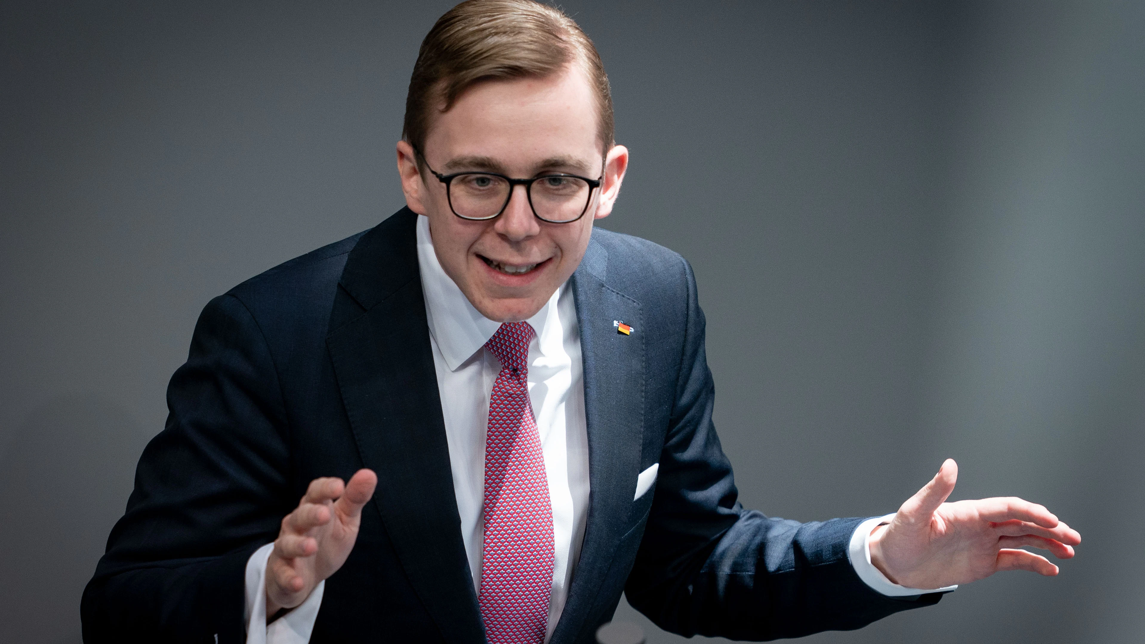 Der CDU-Bundestagsabgeordnete Philipp Amthor, ist wegen seiner Tätigkeit für eine US-Firma in die Kritik geraten.&nbsp;