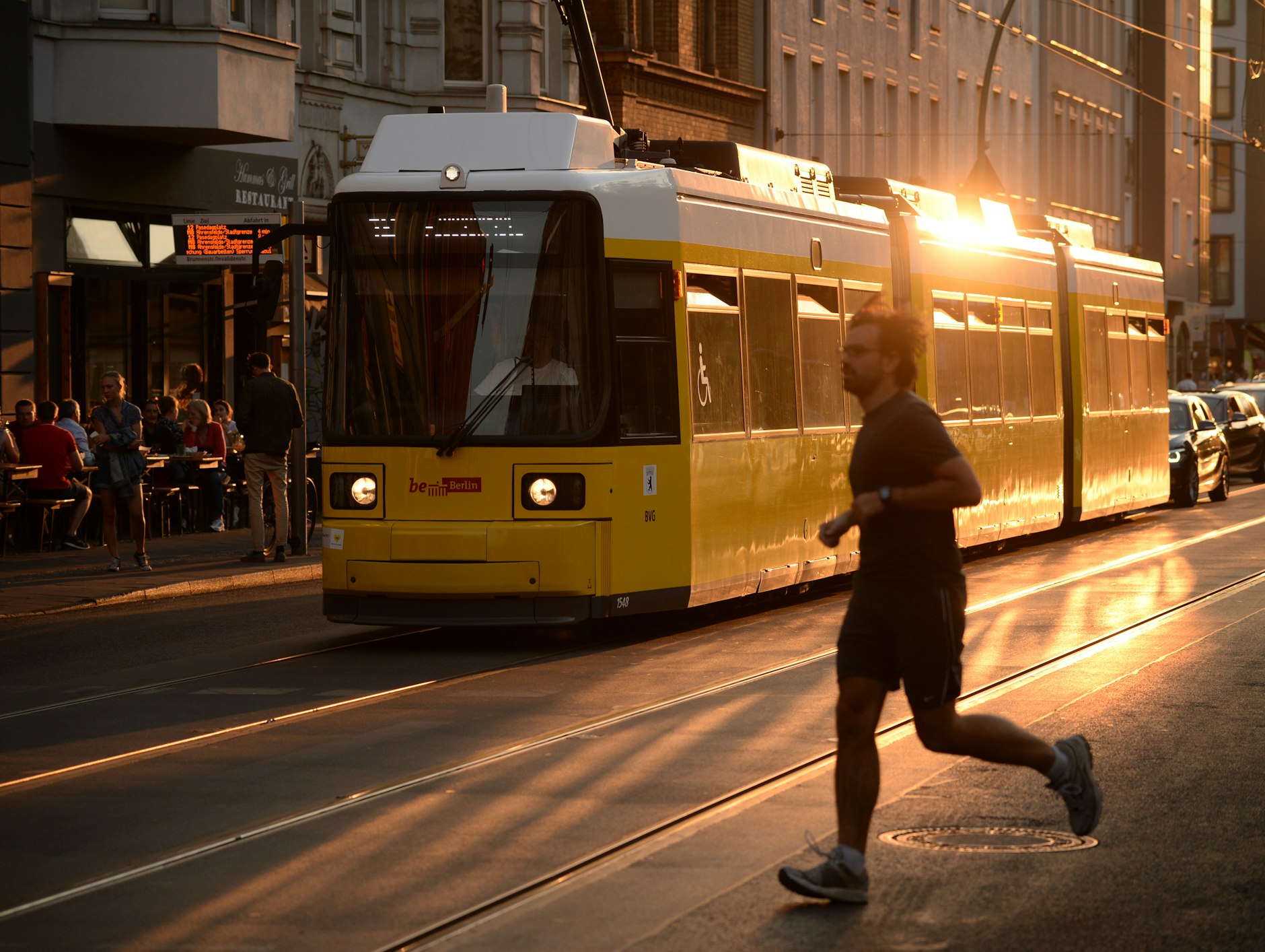 Eine Straßenbahn in Berlin.