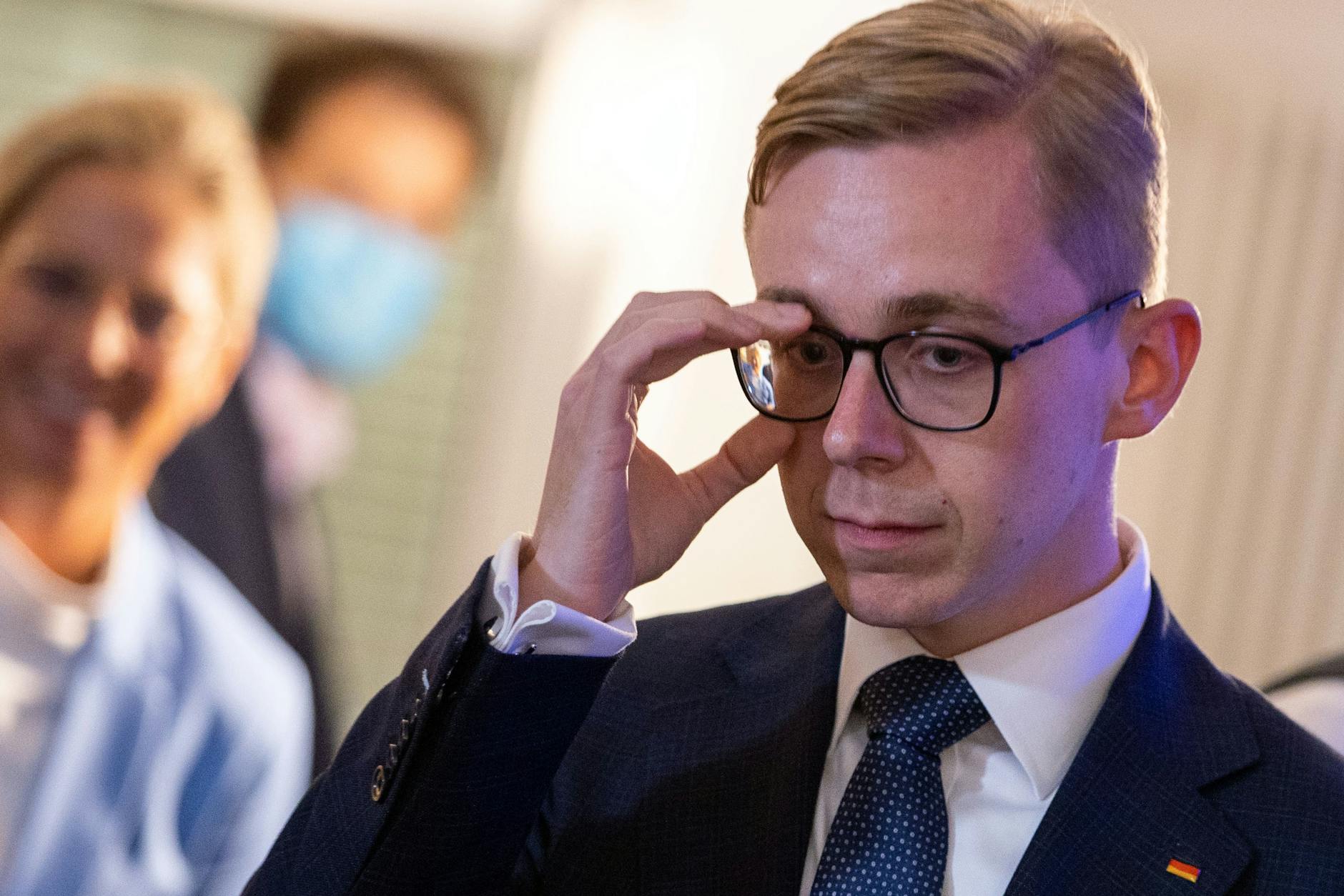 Sichtlich zerknirscht erklärte Philipp Amthor seinen Rücktritt von der Kandidatur um den CDU-Landesvorsitz in Mecklenburg-Vorpommern.