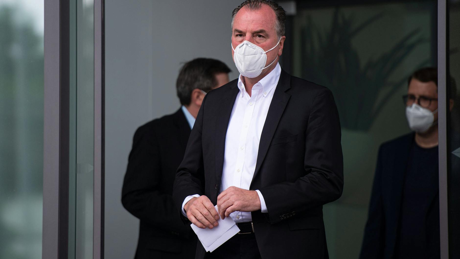 Tönnies-Chef Clemens Tönnies entschuldigte sich für den verheerenden Corona-Ausbruch.