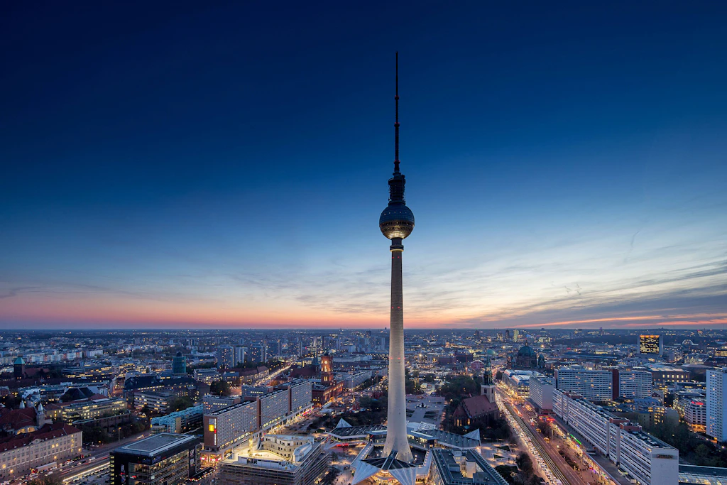 Neugestaltung der Alten Mitte in Berlin: Platz der Demokratie und Geschichtsmeile - ohne Neptunbrunnen