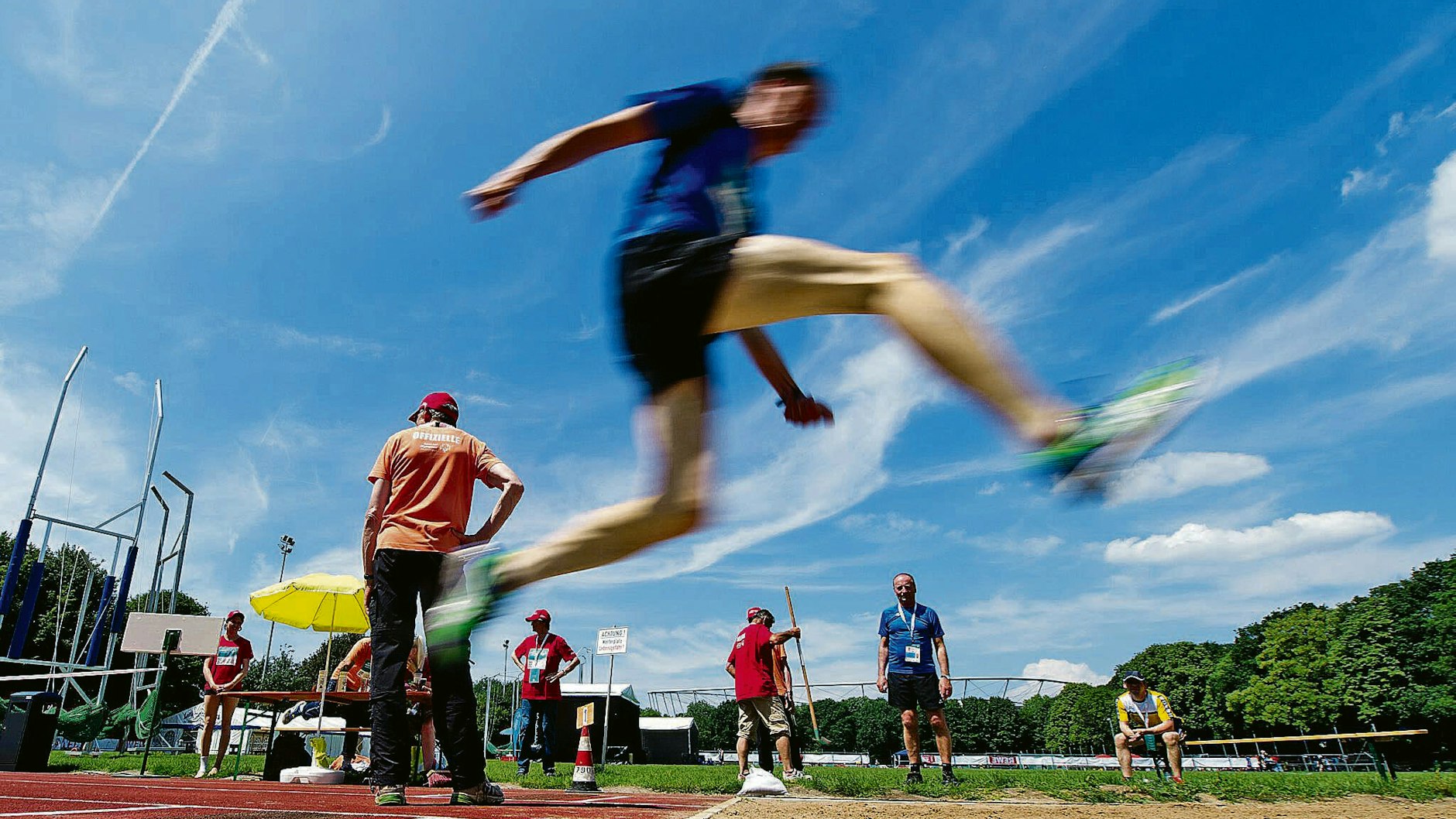Die Special Olympics finden 2023 in Berlin statt, natürlich auch mit einem Wettbewerb im Weitsprung.