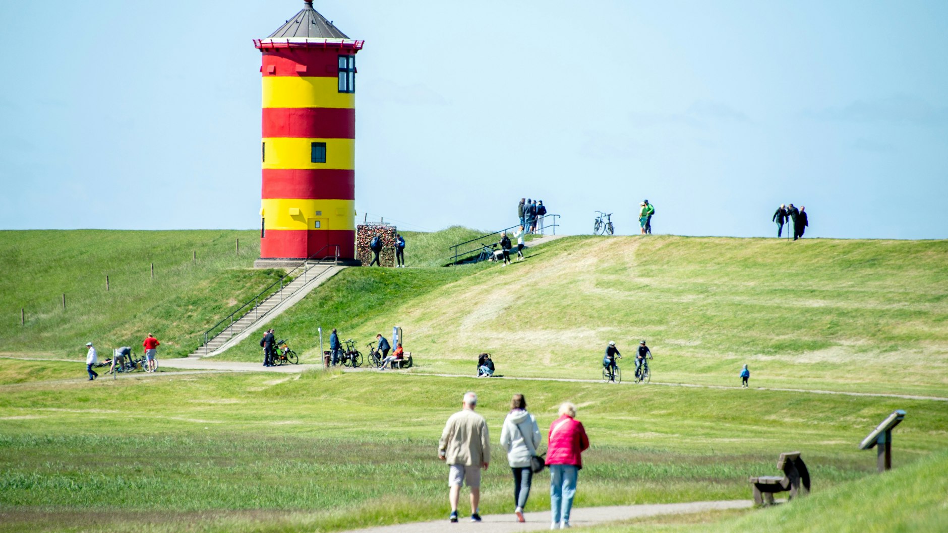 Neben Mecklenburg-Vorpommern, Schleswig-Holstein und Bayern hat auch Niedersachsen Einreisebeschränkungen für Menschen aus dem Kreis Gütersloh erlassen. Pilsum (Foto) wird in dieser Woche wohl keine Touristen aus dem Landkreis sehen.