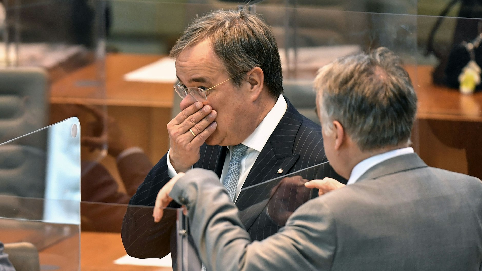 Armin Laschet verteidigte am Mittwoch im Landtag von NRW sein Vorgehen im Umgang mit dem Corona-Ausbruch im Kreis Gütersloh.