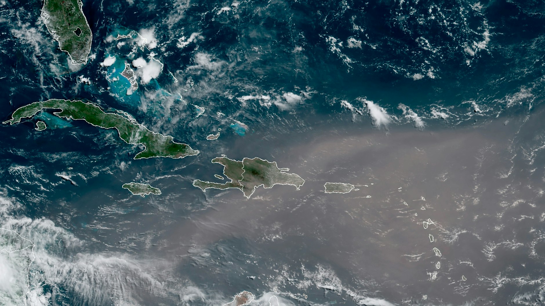 Satellitenaufnahme vom Sahara-Staub über der Karibik.