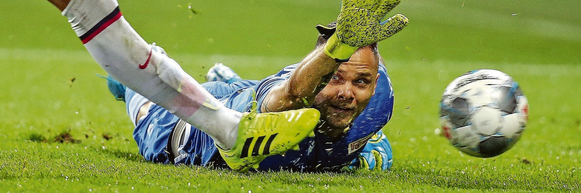 Ein letztes Mal wird Unions polnischer Schlussmann Rafal Gikiewicz im Stadion An der Alten Försterei am Sonnabend versuchen, die Bälle fest zu machen.