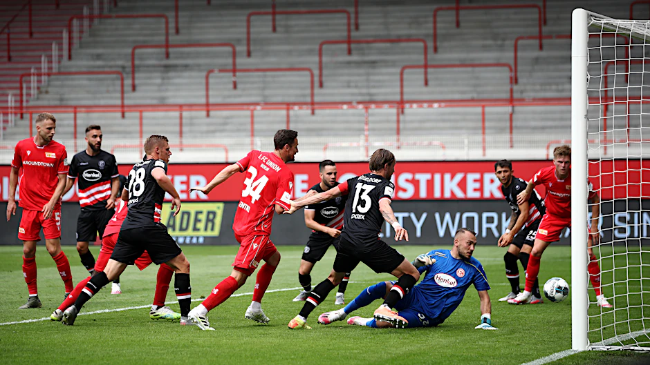 Anthony Ujah (nicht im Bild) trifft für Union zum 1:0.
