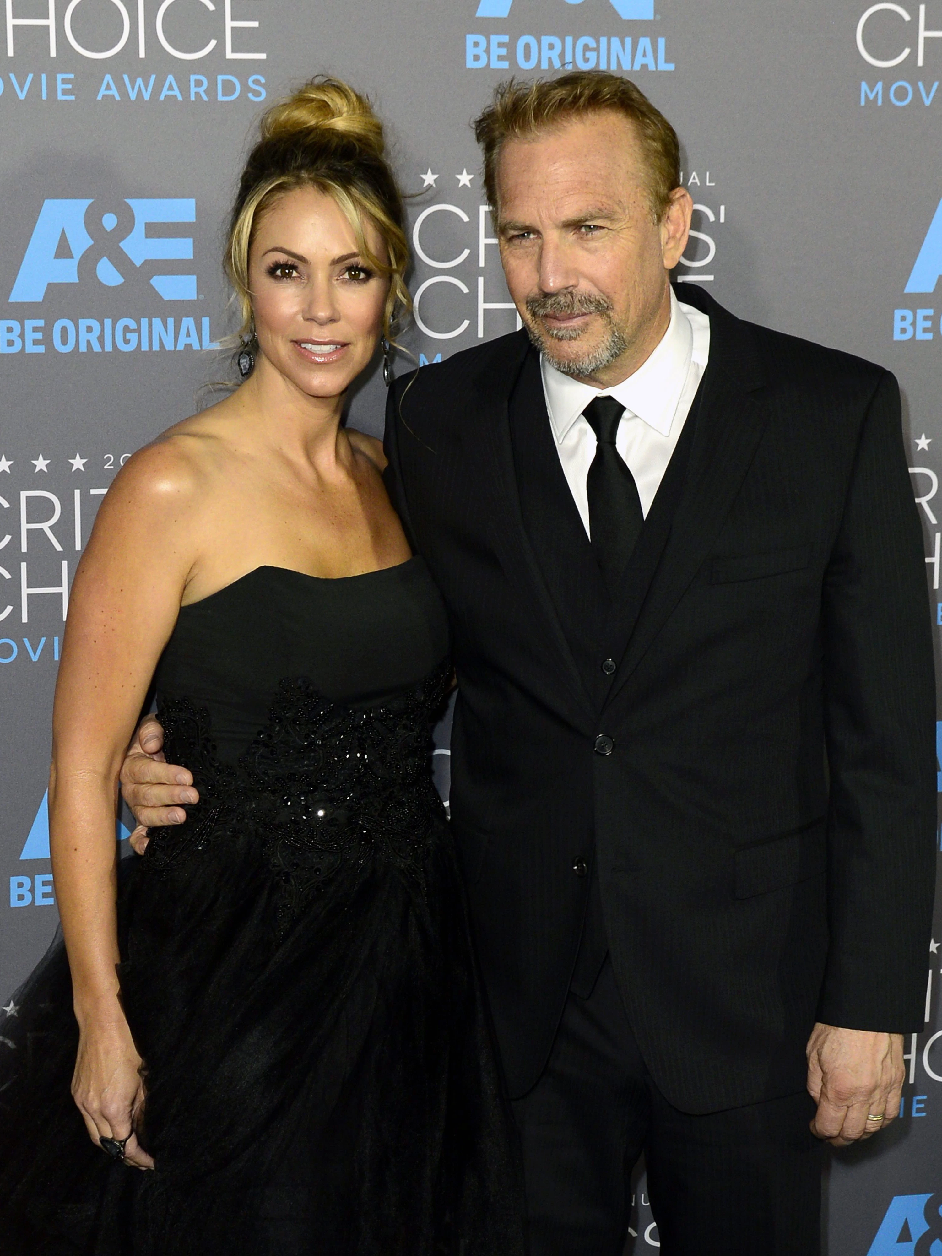 Kevin Costner und Ehefrau Christine Baumgartner, sind seit 16 Jahren verheiratet.