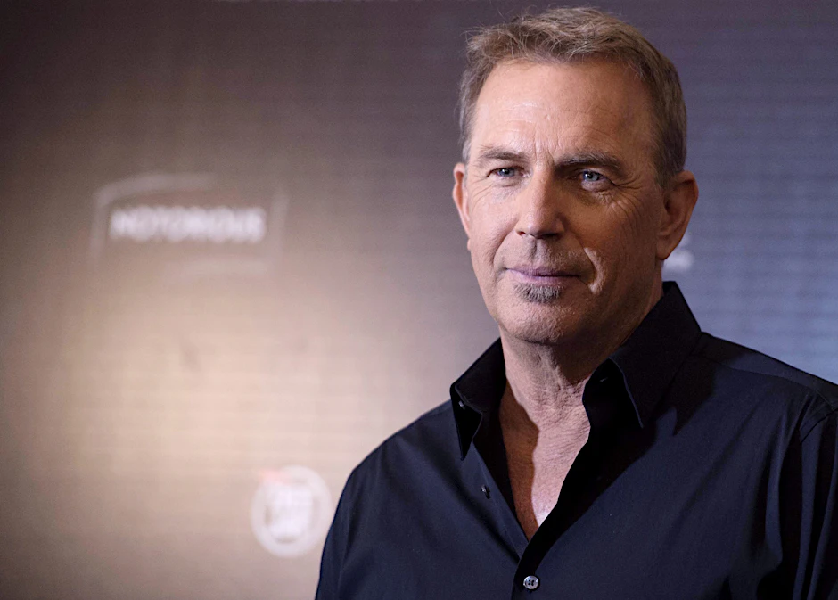 Seinen größten Erfolg feierte Kevin Costner 1990 mit dem Western-Epos&nbsp;„Der mit dem Wolf tanzt“