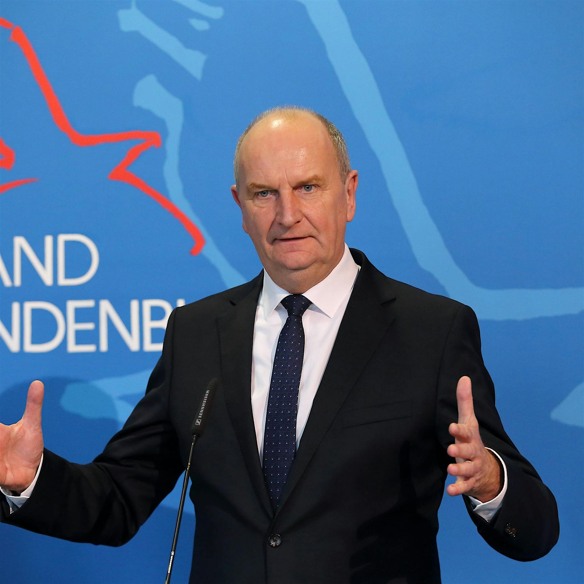 Beherbergungsverbot in Brandenburg in Kraft: Woidke gegen Stigmatisierung