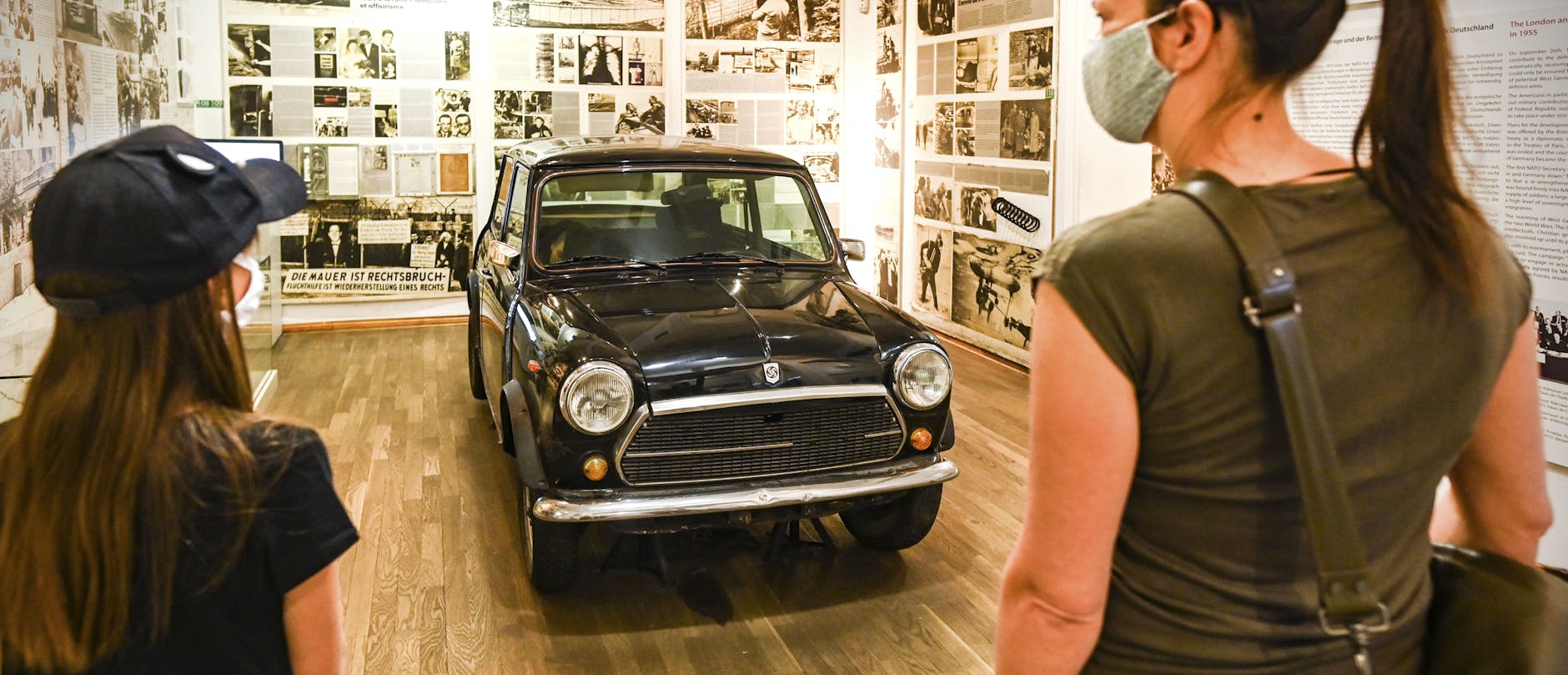 Flucht im Mini, die verschiedenen Exponate erzählen deutsch-deutsche Geschichte. Ebenso lange Erklärtexte. <br>