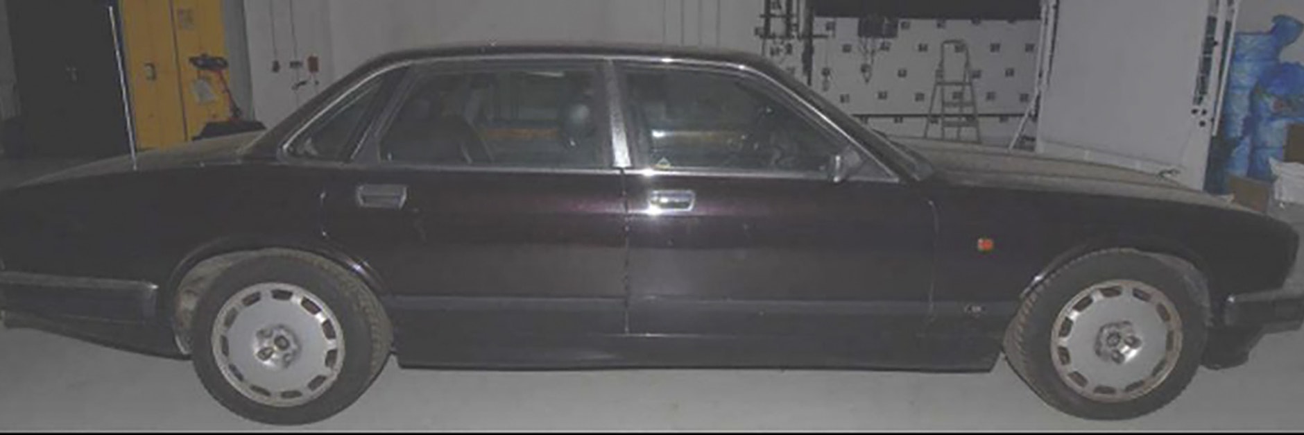 Der Jaguar, Model XJR 6, mit deutschem Kennzeichen. Am Tag nach Maddies Verschwinden soll der Jaguar auf einen neuen Halter umgemeldet worden sein.