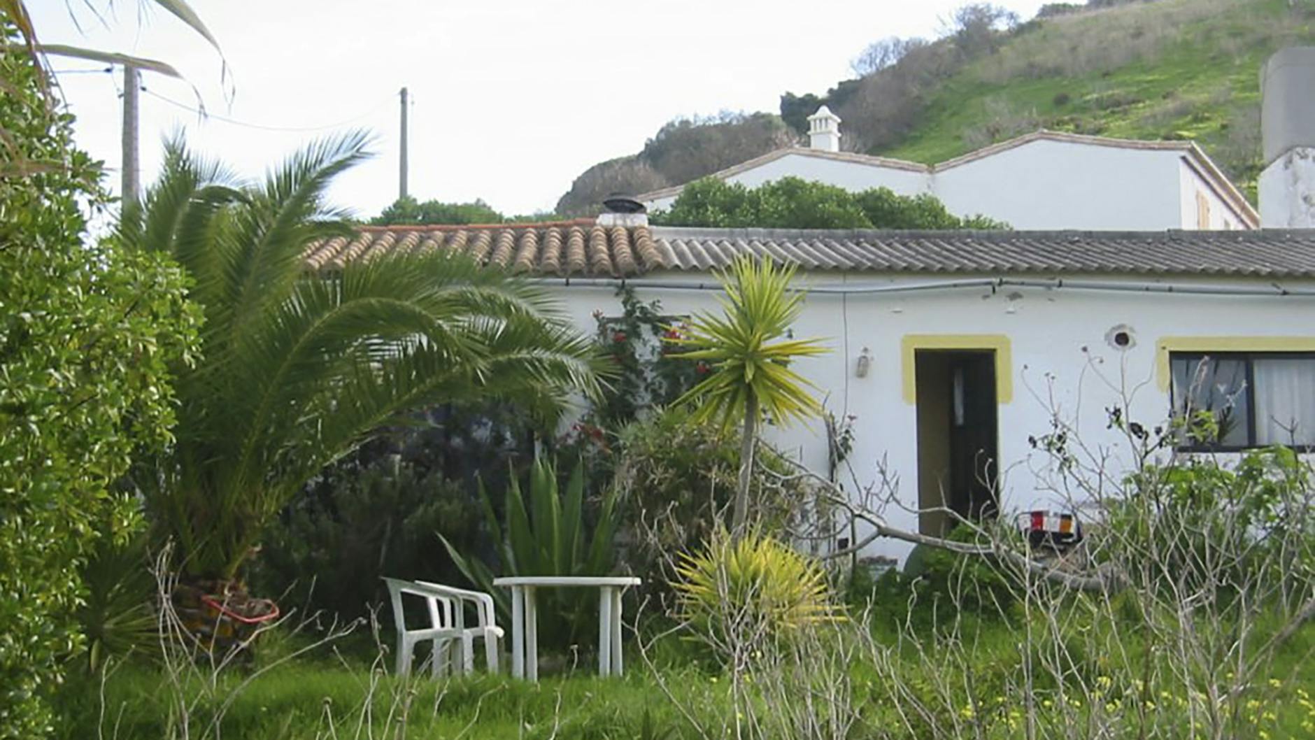 In diesem Haus in Portugal soll der tatverdächtige Deutsche gelebt haben.
