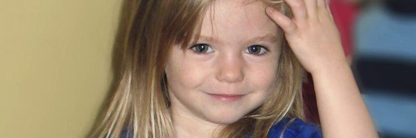 Madeleine McCann lächelt auf einem undatierten Kinderfoto vor ihrem Verschwinden vor 13 Jahren.