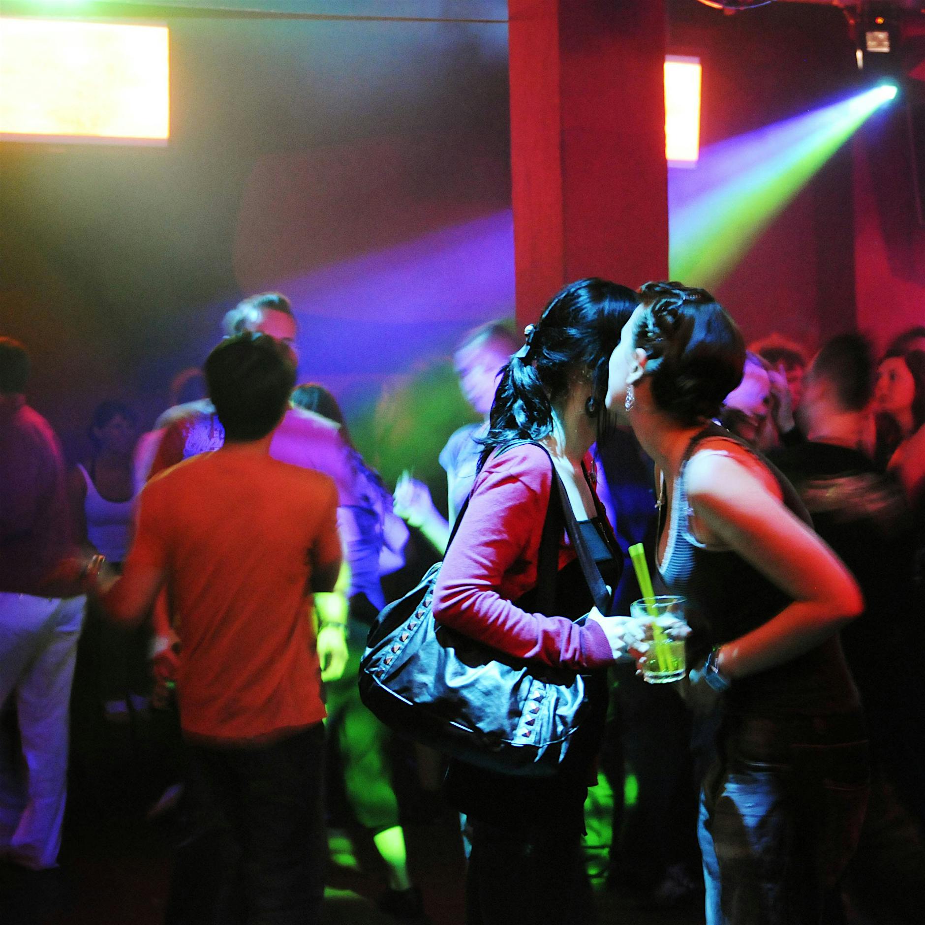 Corona-Prognosen: Es folgen noch mehrere Wellen oder ein langsames Ausbrennen