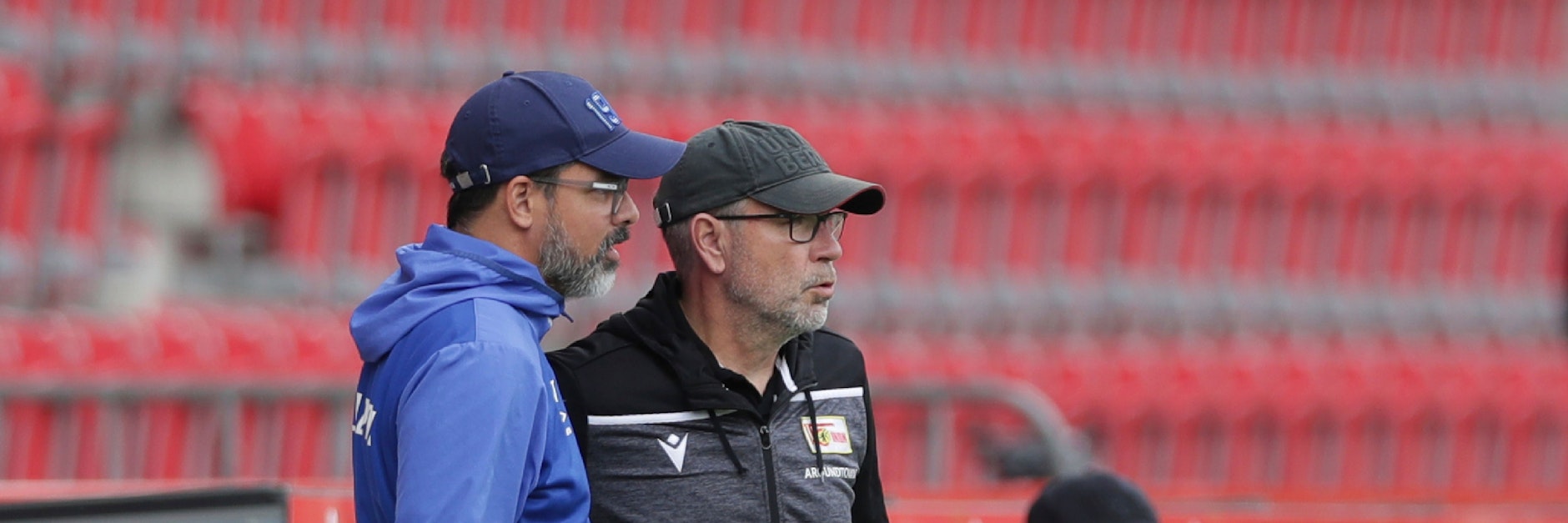 Zwei Trainer im friedlichen Austausch: Unions Urs Fischer und Schalkes David Wagner. Friedlich-schiedlich trennten sich ihre beiden Teams am Ende auch.&nbsp;