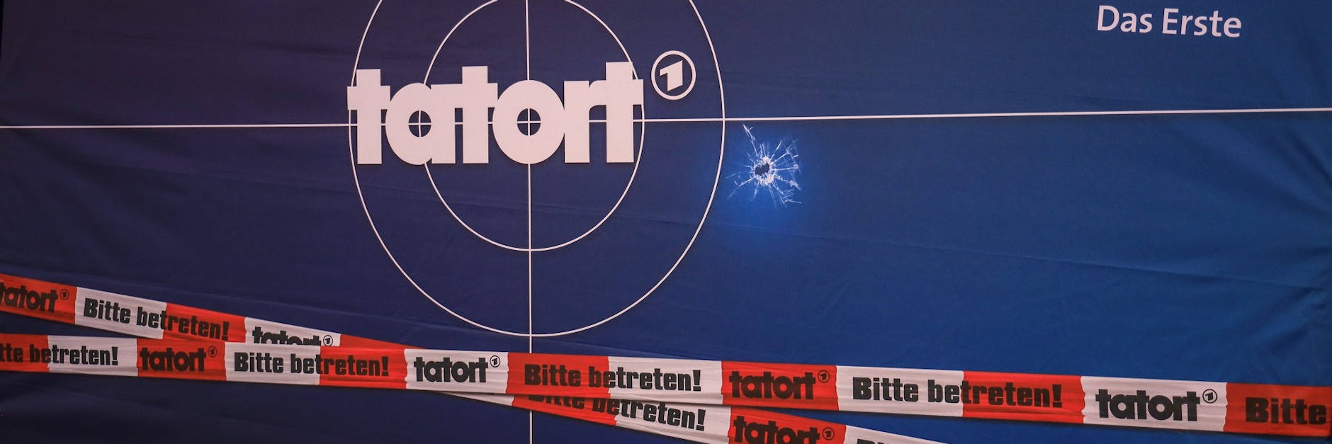 Aus einer Liste können Zuschauer wöchentlich ihre Favoriten für die Ausstrahlung an insgesamt elf Sonntagen im Sommer wählen.