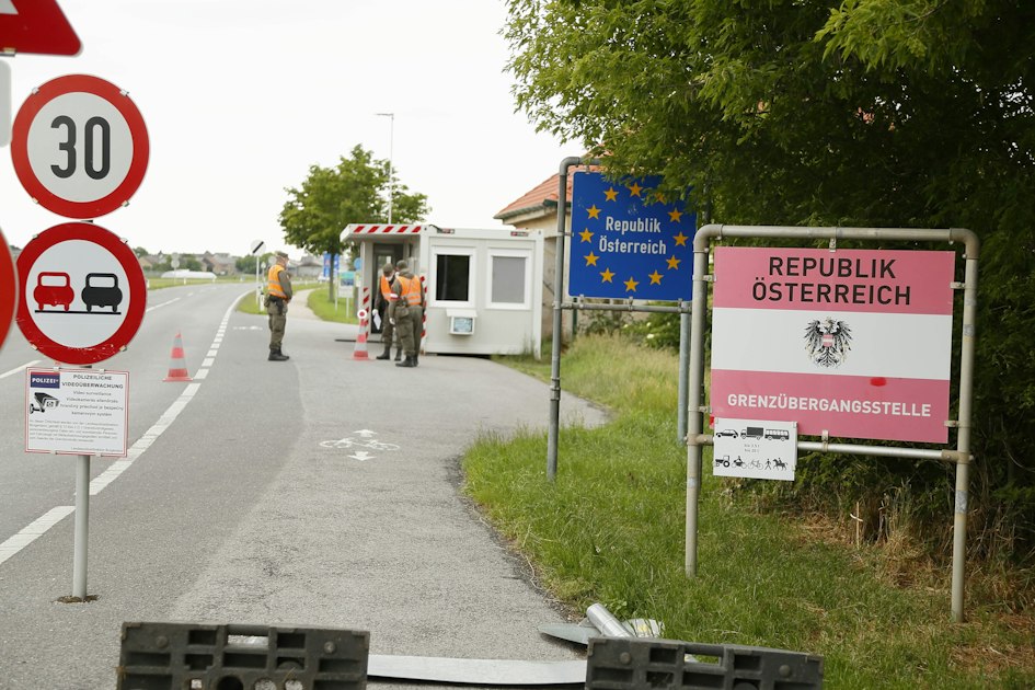 Corona : Fünf Bezirke in Österreich schließen erneut Schulen und ...