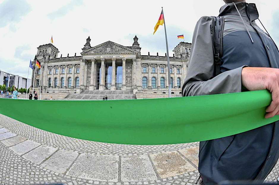 Hier in den Reichstag könnten nach der nächsten Bundestagswahl noch mehr Abgeordnete einziehen.