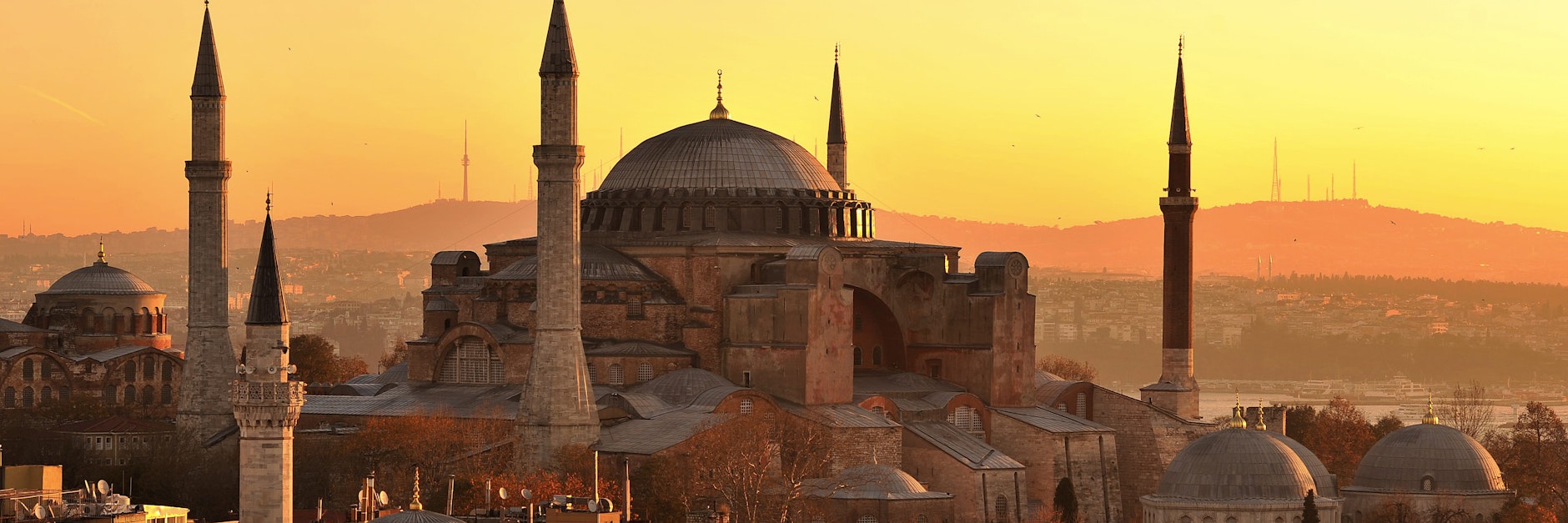 Die Nutzung der Hagia Sophia ist seit langem ein Streitpunkt. Das Oberste Verwaltungsgericht in der Türkei erlaubte nun, die einstige Kirche als Moschee&nbsp; zu nutzen.