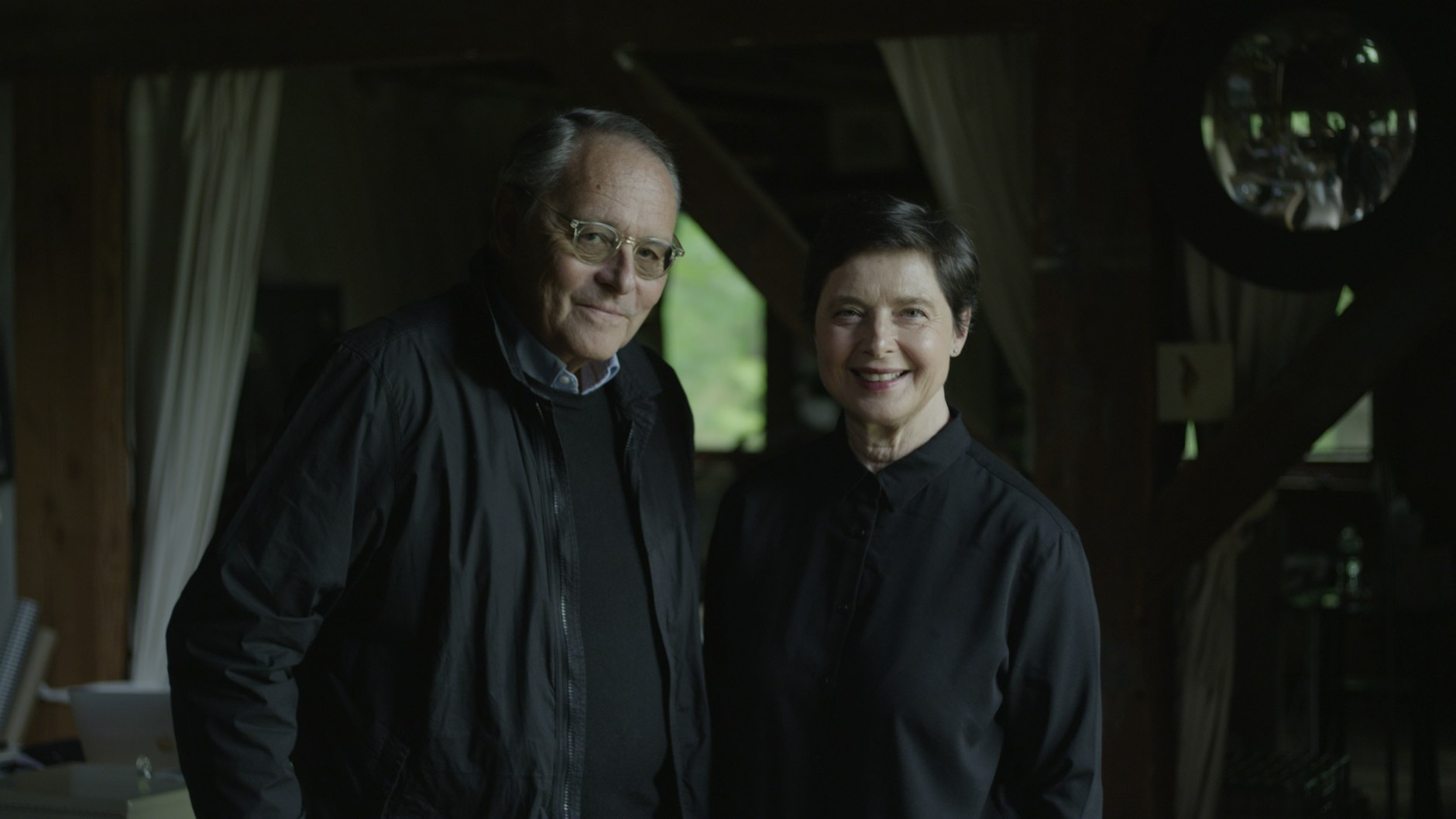 Gero von Boehm mit Isabella Rosselini beim Dreh auf deren Farm in Bellport, Long Island.&nbsp;