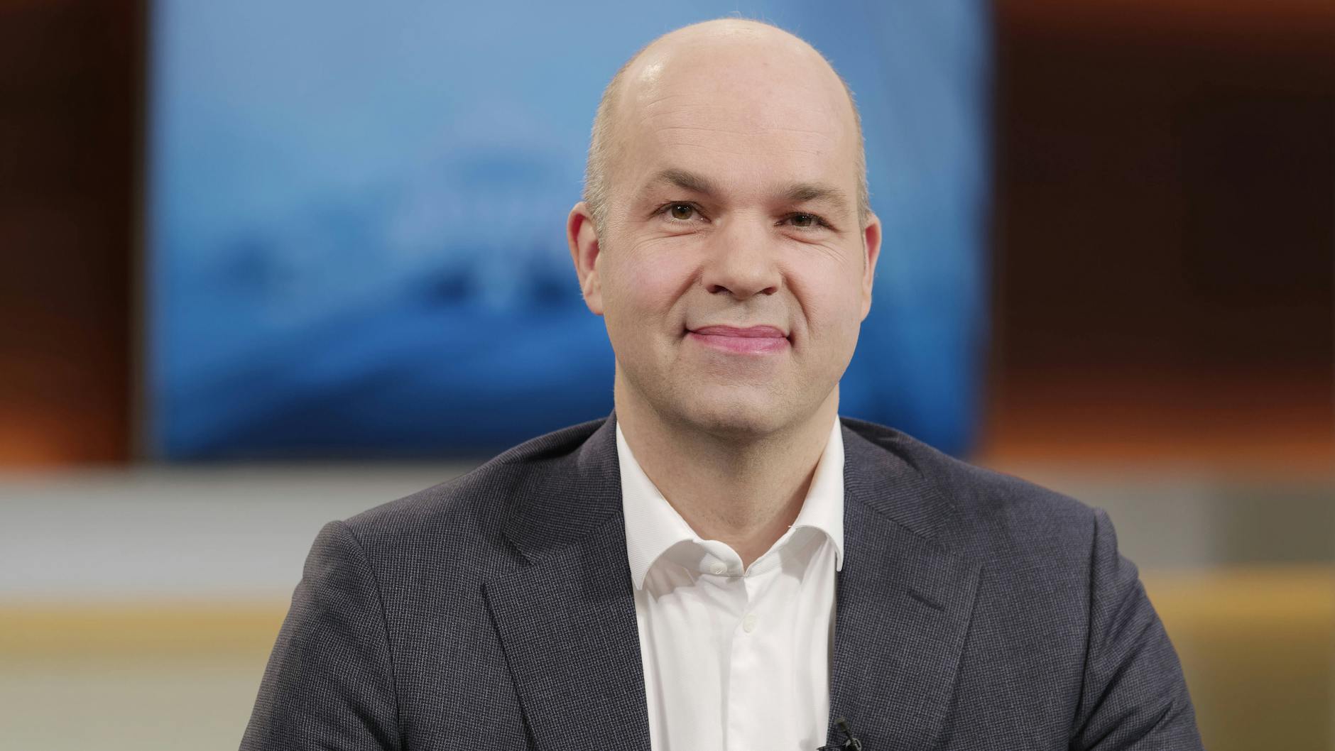 DIW-Chef Marcel Fratzscher fordert, dass der Staat den Armen helfen muss Vermögen aufzubauen.