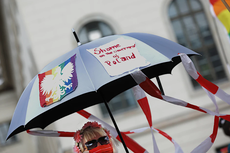Bei der Pride-Demo Ende Juni in Berlin: Protest gegen&nbsp;„LGBT-freien Zonen“ in Polen.