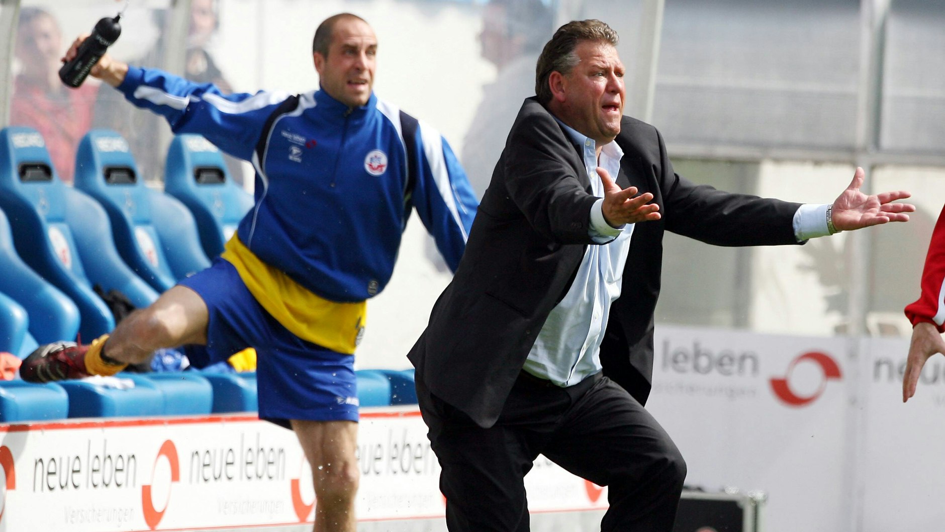 2007 feiern Trainer Frank Pagelsdorf und Stefan Beinlich den Aufstieg in die Bundesliga.