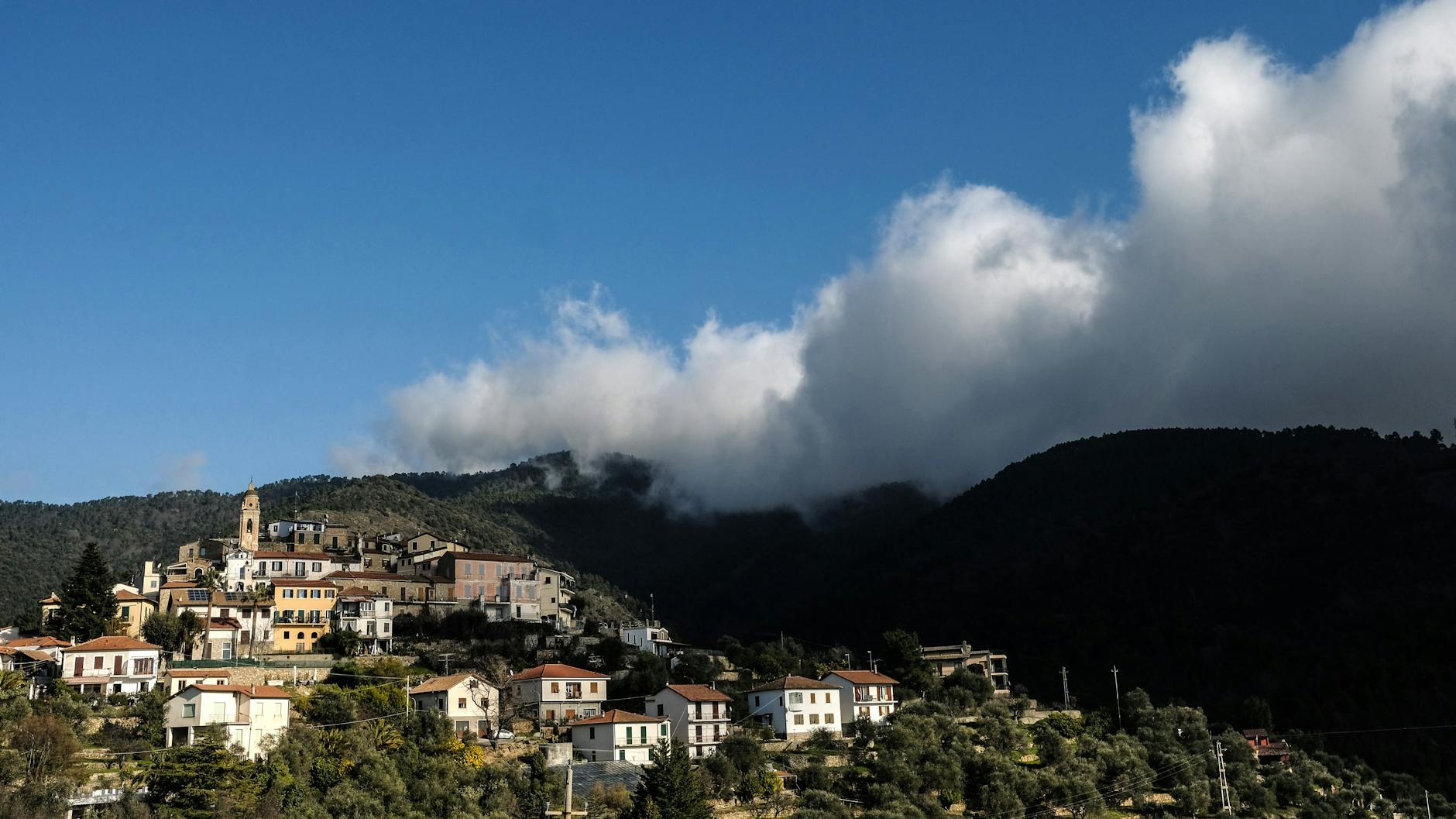 Der Blick auf das Dörfchen Seborga, das sich für ein Fürstentum hält.
