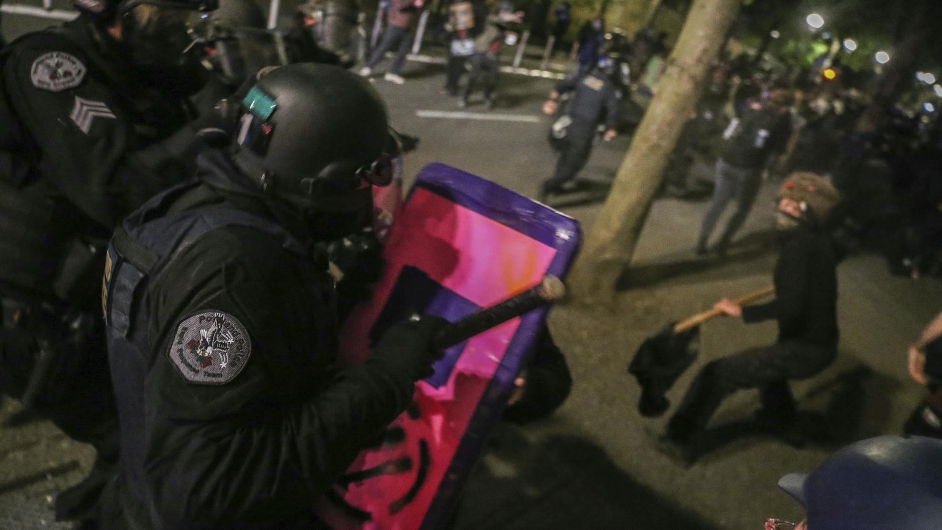 Seit Tagen gehen Demonstranten in Portland gegen Rassismus und Polizeigewalt auf die Straße.