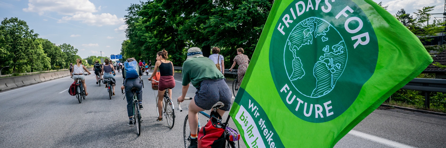 Teilnehmer einer Fahrraddemo von Extinction Rebellion.&nbsp;&nbsp;