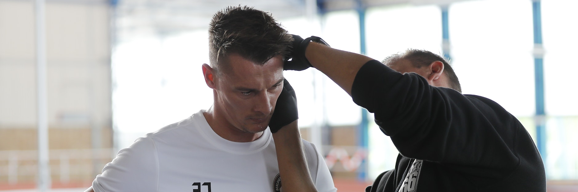 BFC-Rückkehrer Matthias Steinborn (31) wurde zum Trainings-Auftakt Blut abgenommen. 